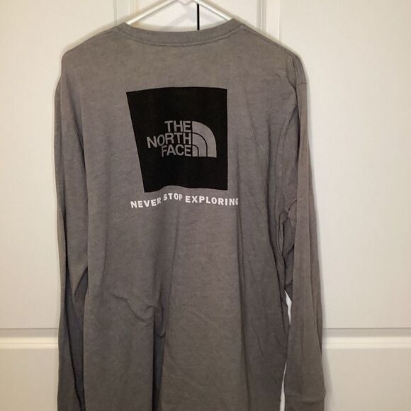 Mens The North Face Long Sleeved Performance‎ Tee Shirt XL Gray - Picture 2 of 3